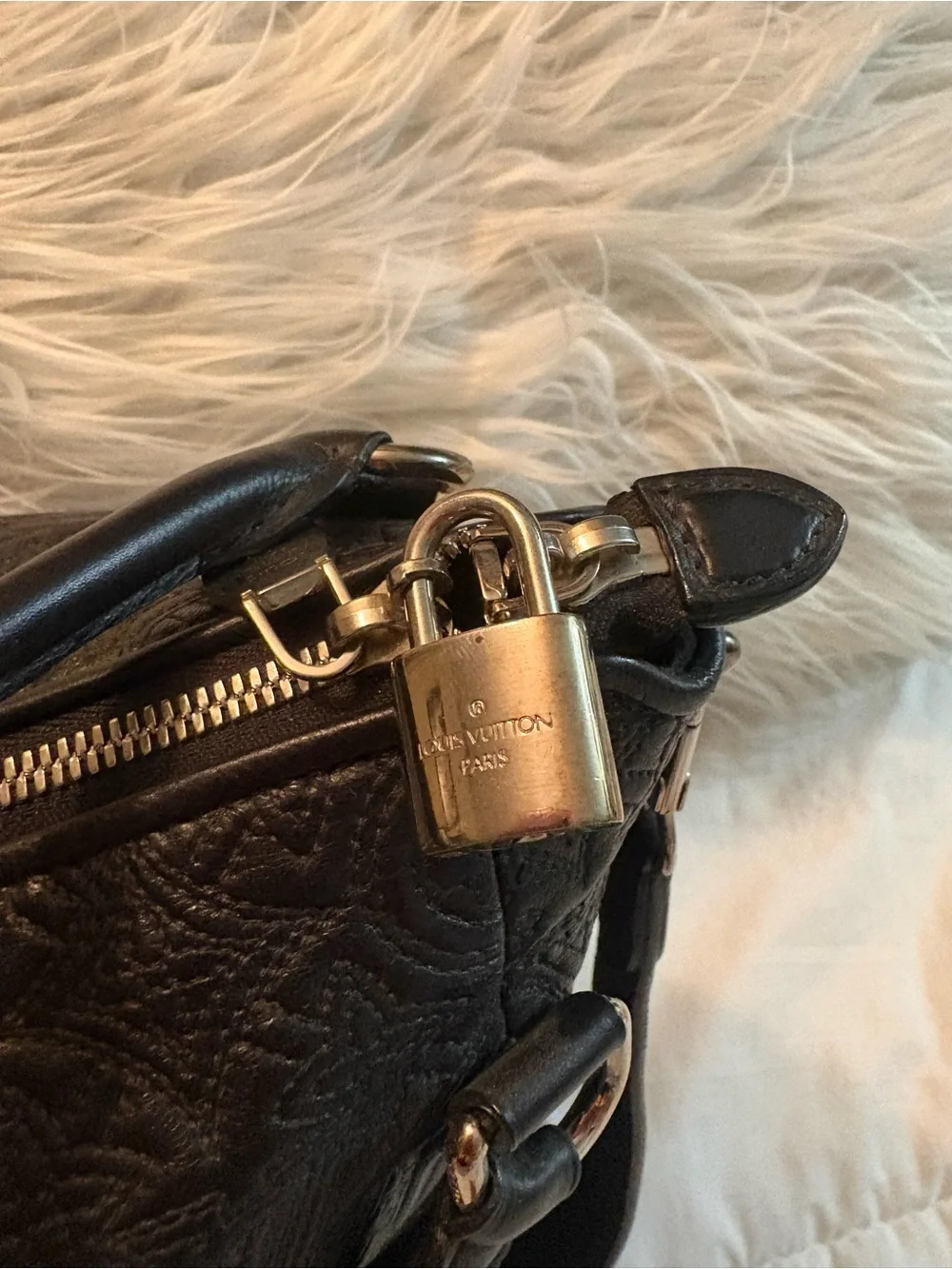 Louis Vuitton 2-Way Shoulder Bag Monogram Antia Ixia MM in Noir EUC